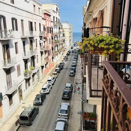 Monolocale Vista Mare - Fara's Apartamento Bari